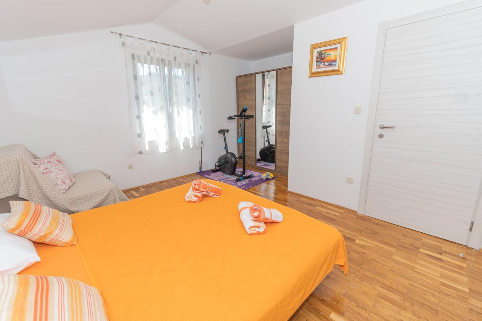 Spacious Villa For 10 With A Big Private Pool Trilj Exterior foto
