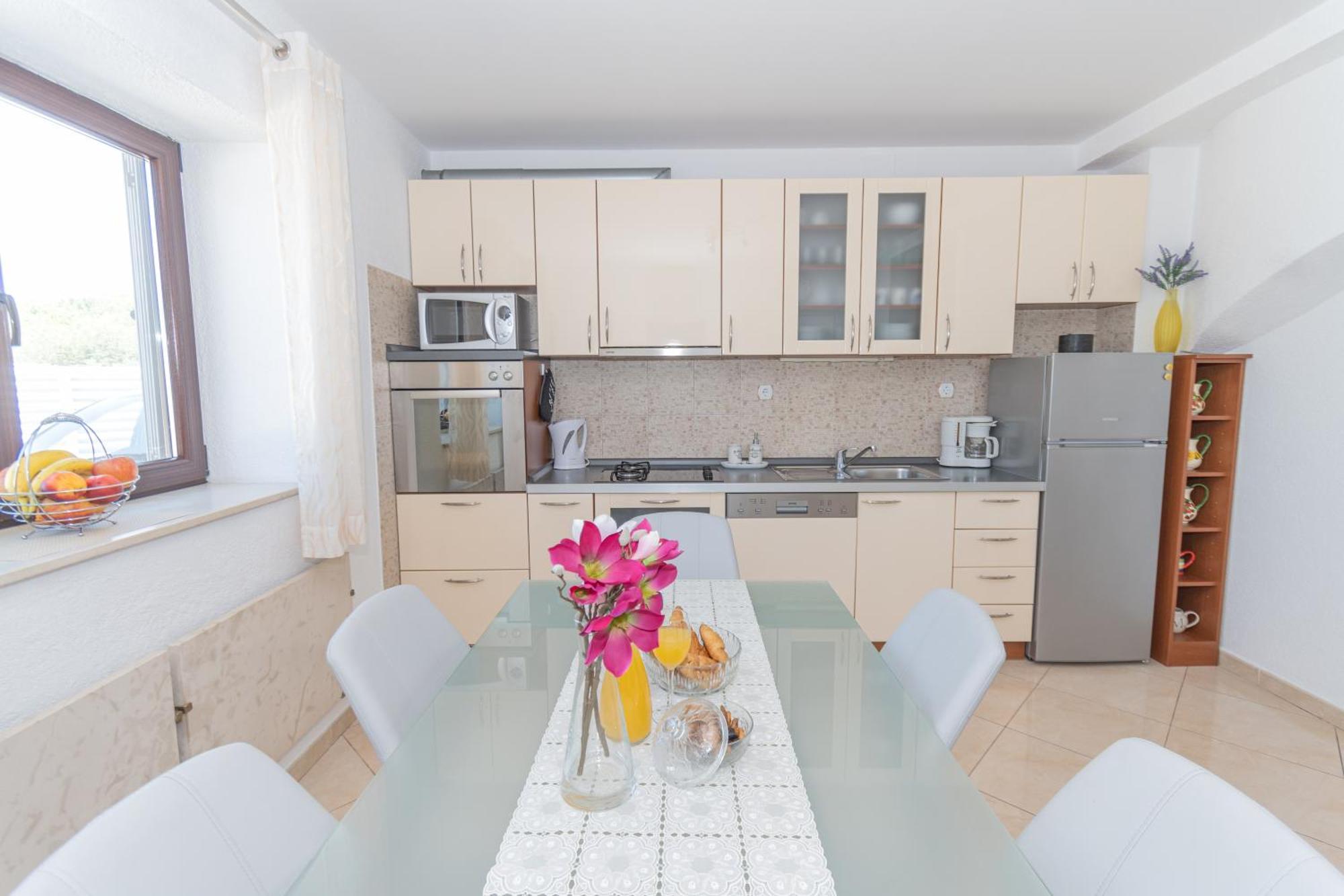 Spacious Villa For 10 With A Big Private Pool Trilj Exterior foto