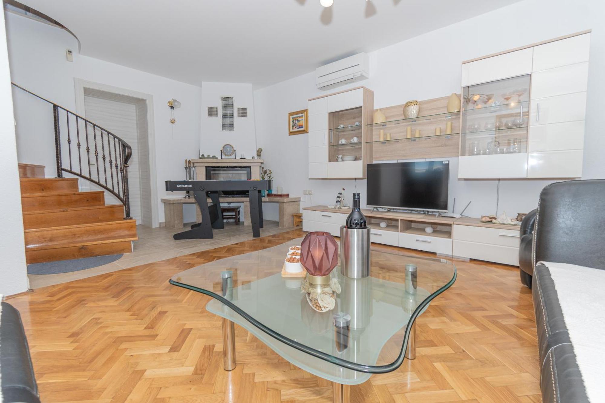 Spacious Villa For 10 With A Big Private Pool Trilj Exterior foto